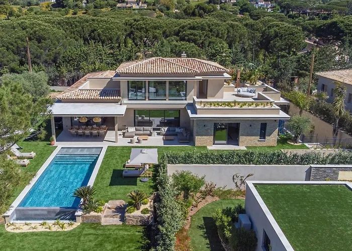 Villa 400m² Vue Proche Centre *