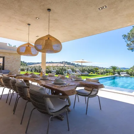 400m² Vue Proche Centre Villa