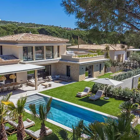 Villa 400m² Vue Proche Centre *