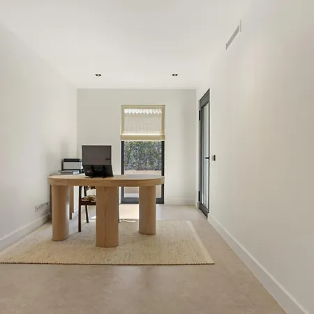 400m² Vue Proche Centre Villa