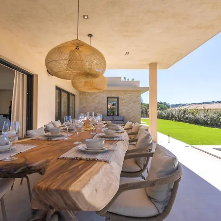 Villa 400m² Vue Proche Centre *