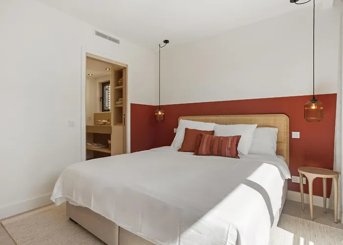 Villa 400m² Vue Proche Centre *