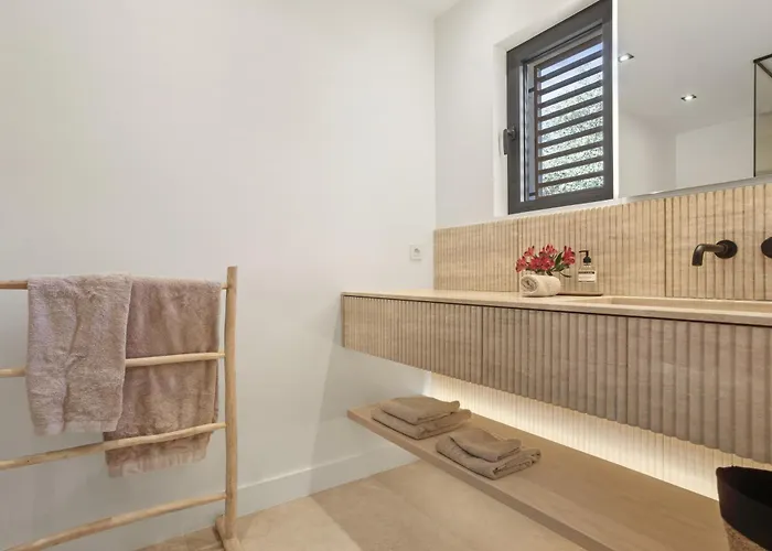 Villa 400m² Vue Proche Centre